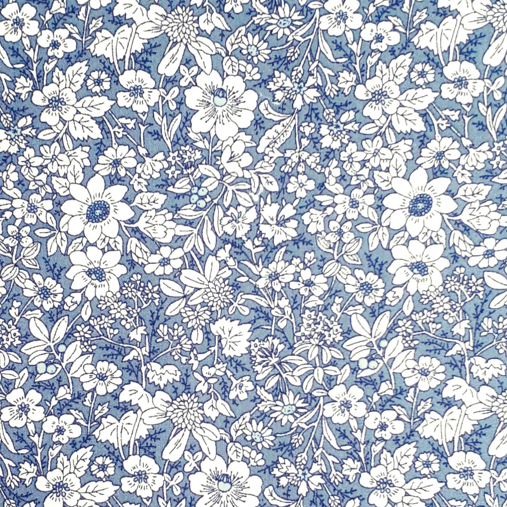 100% Cotton Poplin Vintage Floral Ditsy Blue Design - Clearance 112cm X 50cm
