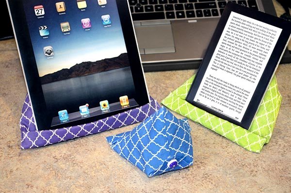 Tablet, E-Reader & Cell Phone Props